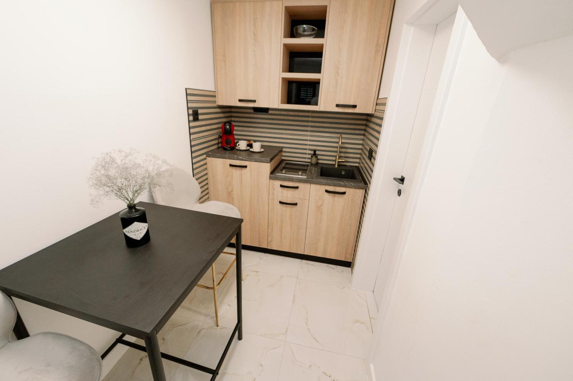 Apartment Mediterranean Oasis Old Town